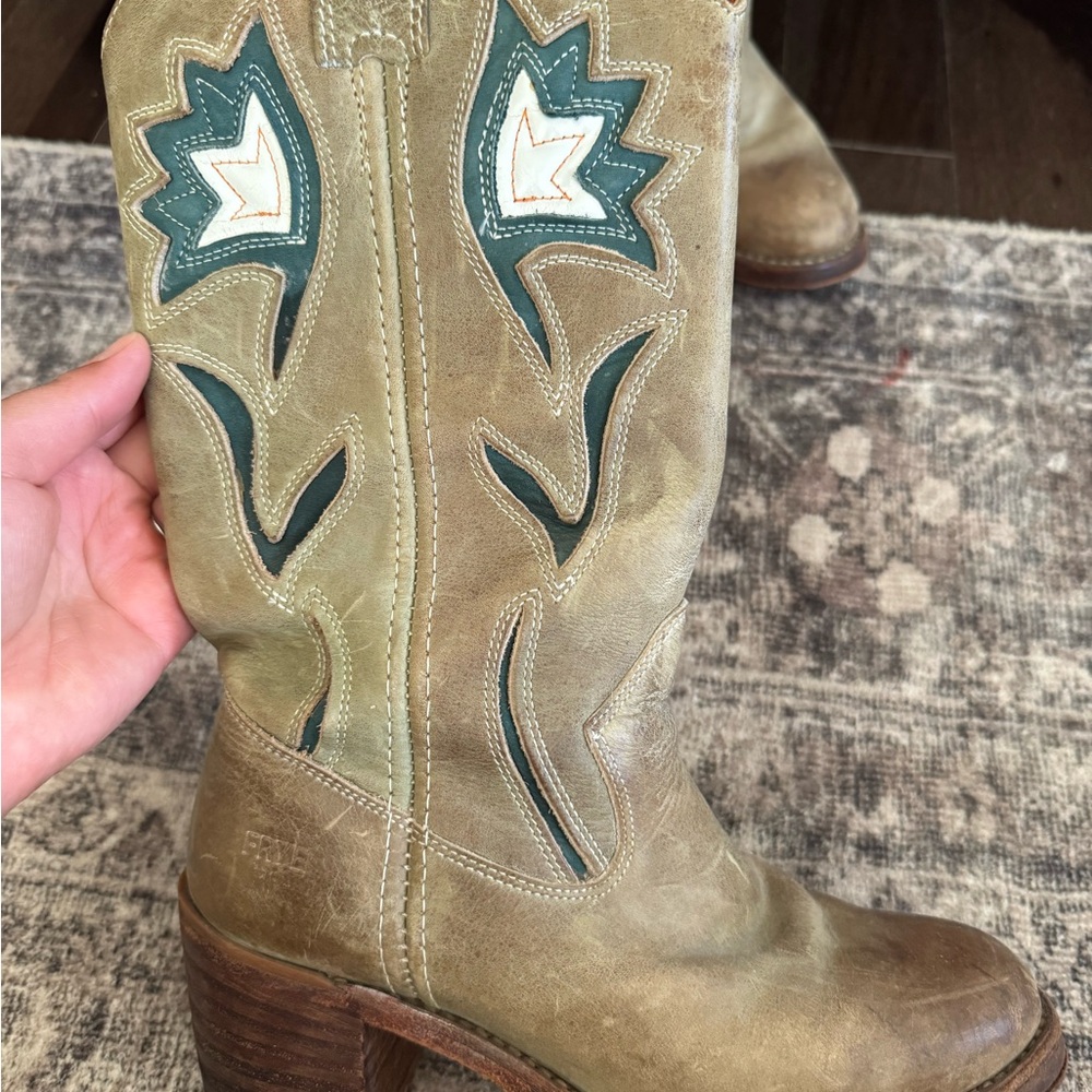 Vintage Frye Sabrina Floral Boots - Picture 5 of 6
